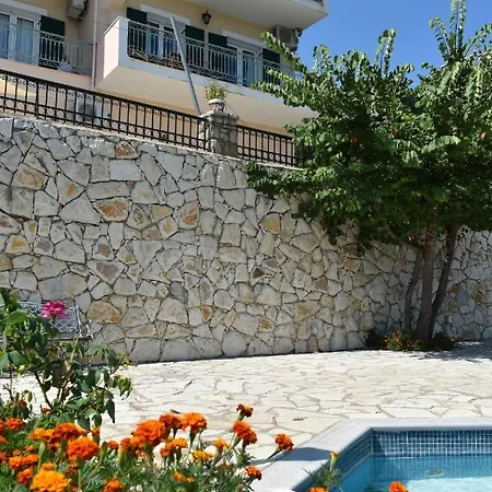 Estate Dafnopanagia Magda * Kariá