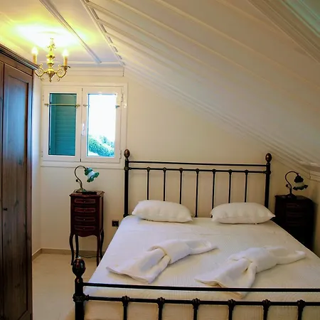 Estate Dafnopanagia Magda Villa Kariá
