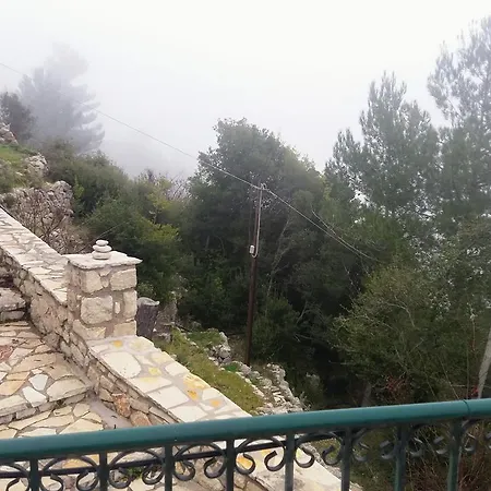 Estate Dafnopanagia Magda * Asprogerakata