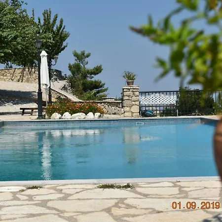 Estate Dafnopanagia Magda Villa *